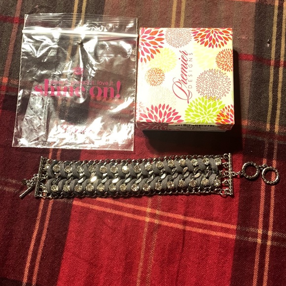 Stunning Premier Designs "GRAND ENTRANCE" Toggle Bracelet NIB - Picture 4 of 4